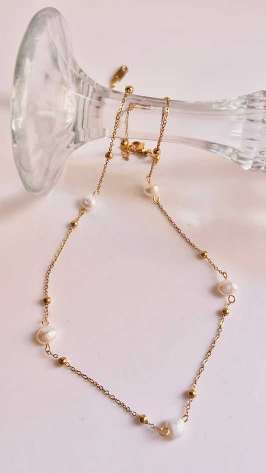 𝐂𝐎𝐋𝐋𝐀𝐑 𝐕𝐄𝐑𝐀