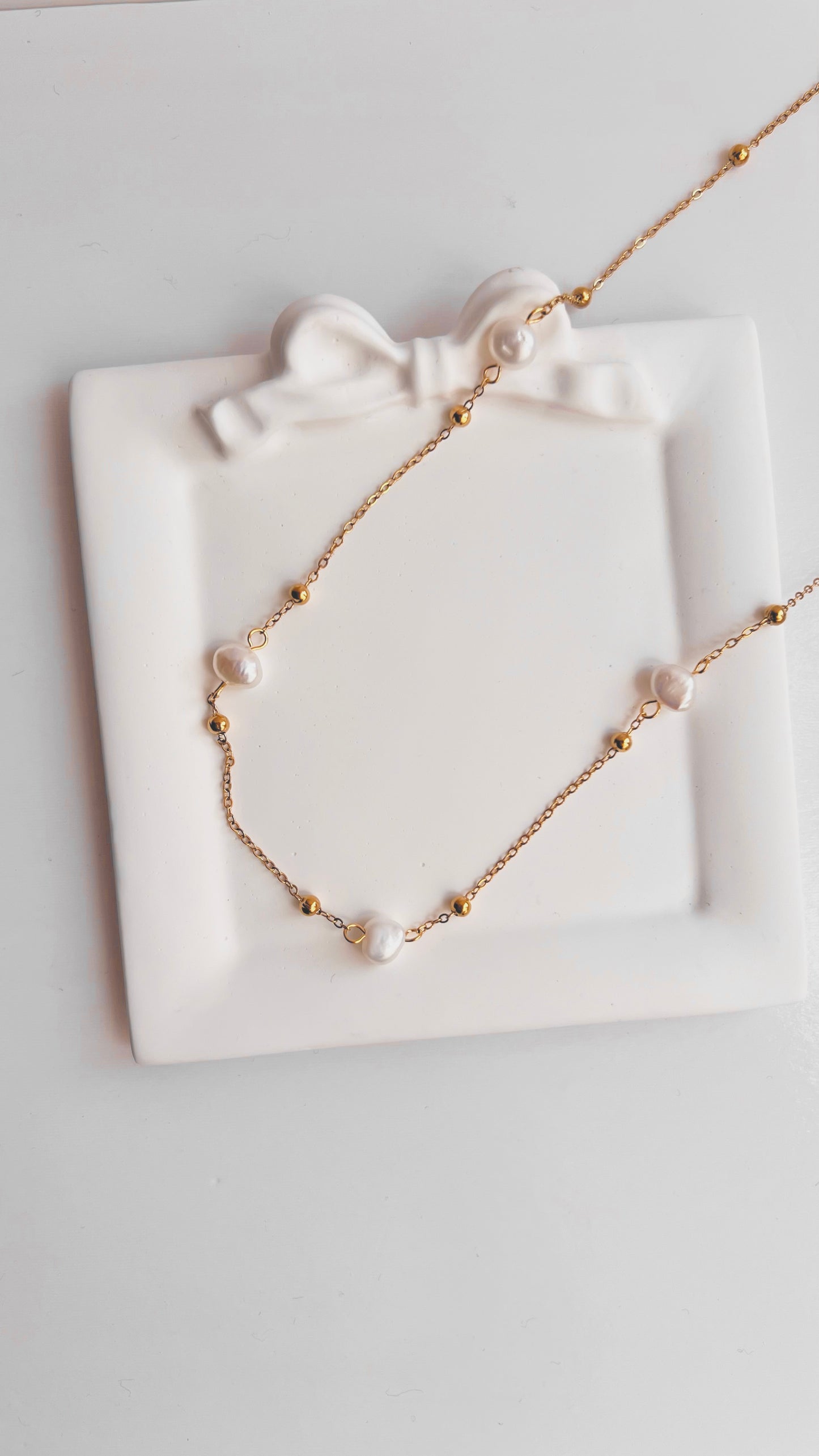 𝐂𝐎𝐋𝐋𝐀𝐑 𝐕𝐄𝐑𝐀