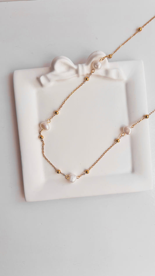 𝐂𝐎𝐋𝐋𝐀𝐑 𝐕𝐄𝐑𝐀